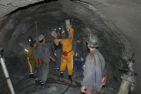 安庆工程爆破中的危险因素分析以及应对工程爆破危险的措施
